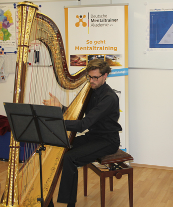 Musiker Mentaltraining Bühne Harfe